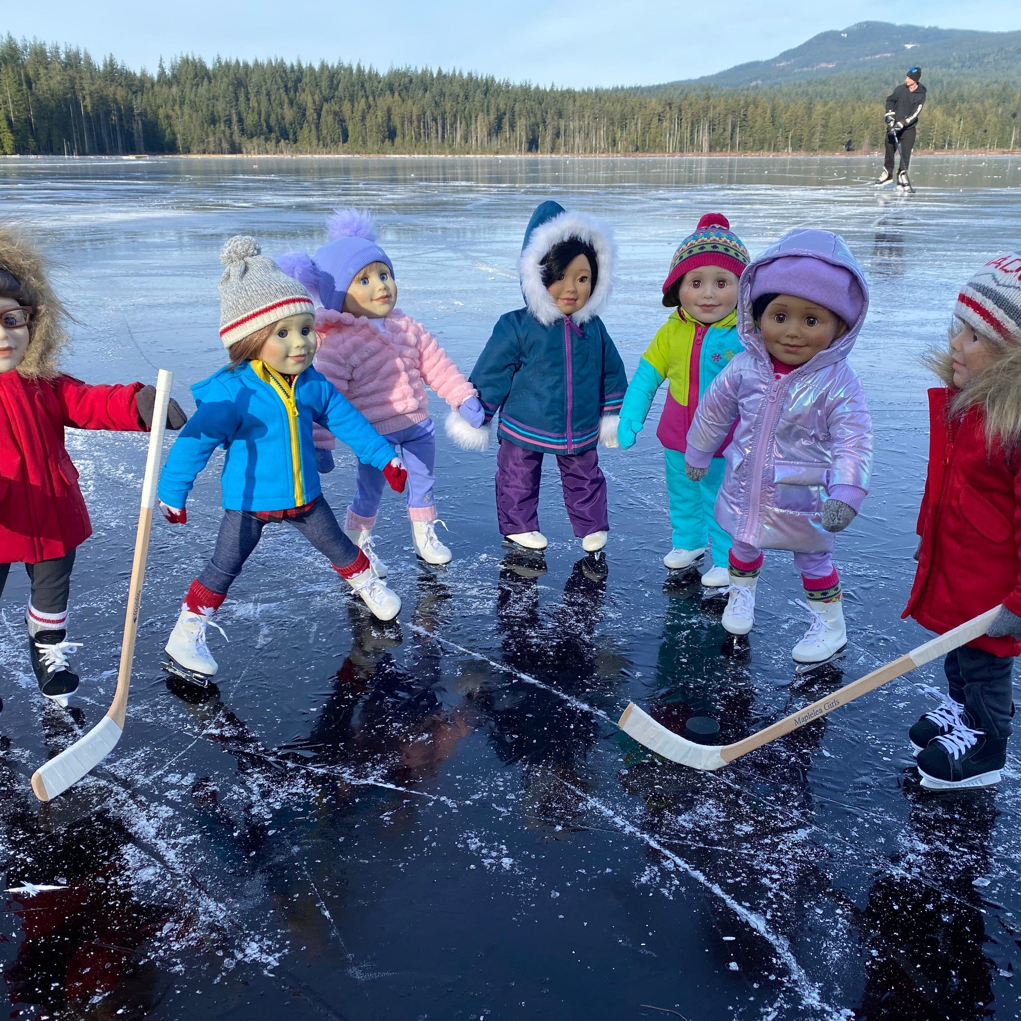 Maplelea Kids Go Skating in Maple Ridge, BC!