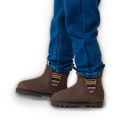 Brown boots go with blue jeans and everything else in your doll's wardrobe